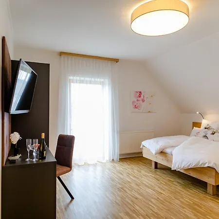 Gaestezimmer Hambammer Apartment Heimschuh